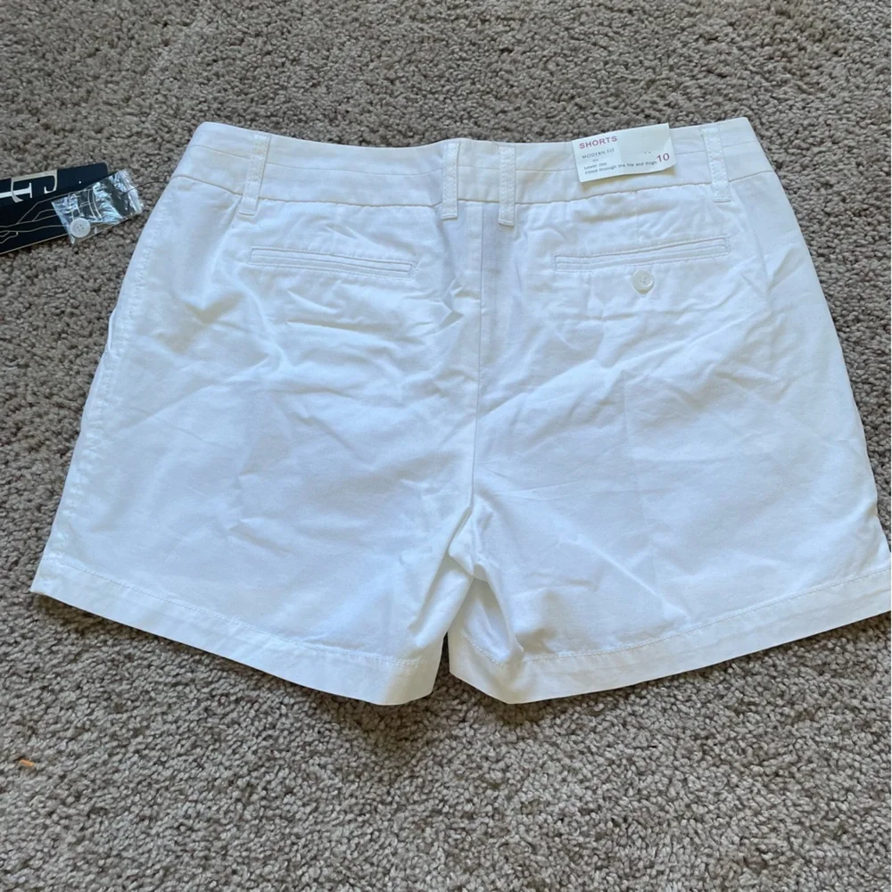 Dalia collection white cotton shorts size 10